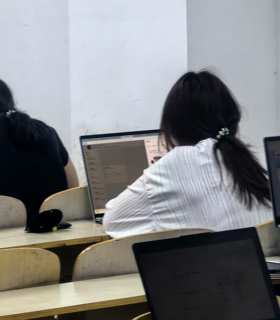 Tự học buổi tối một mình